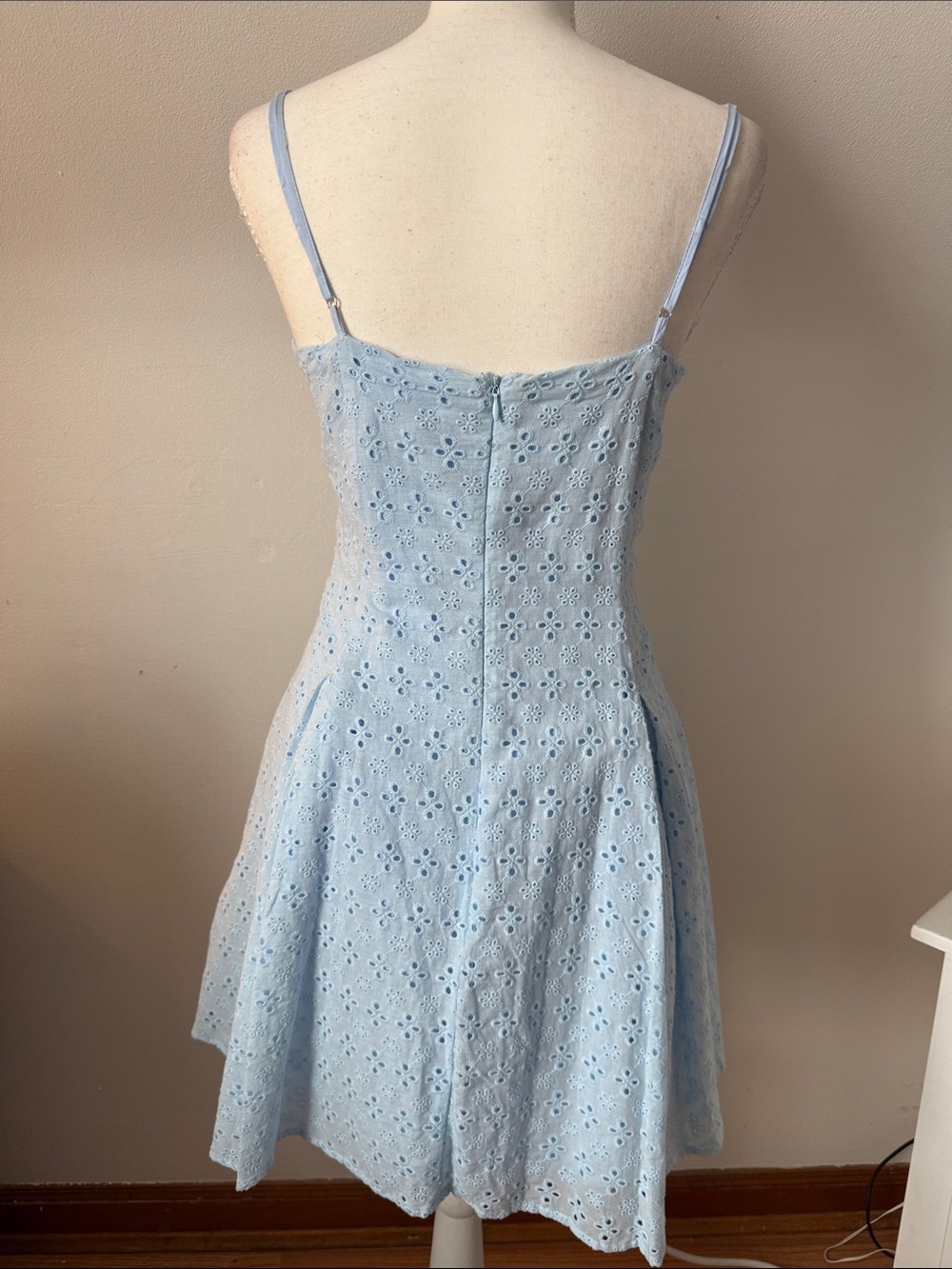 All In Favor Light 100% Cotton Shell Blue Eyelet Mini Dress - Picture 3 of 8